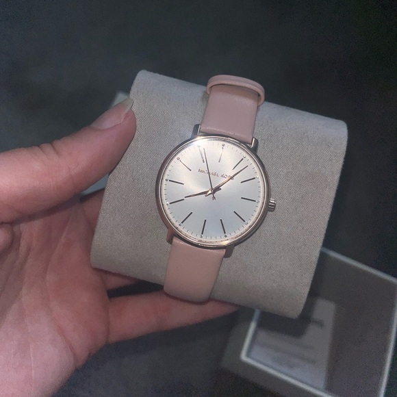 Michael Kors Watch - Picture 2 of 5